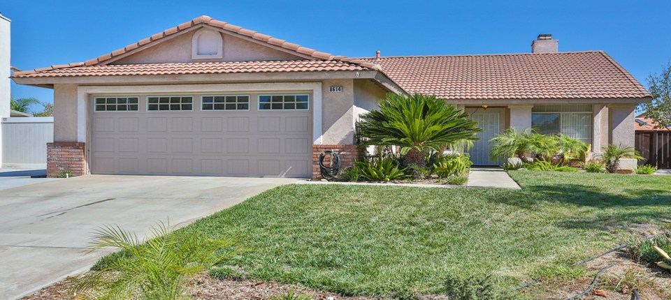 8614 Newton Pl, Riverside, CA 92508