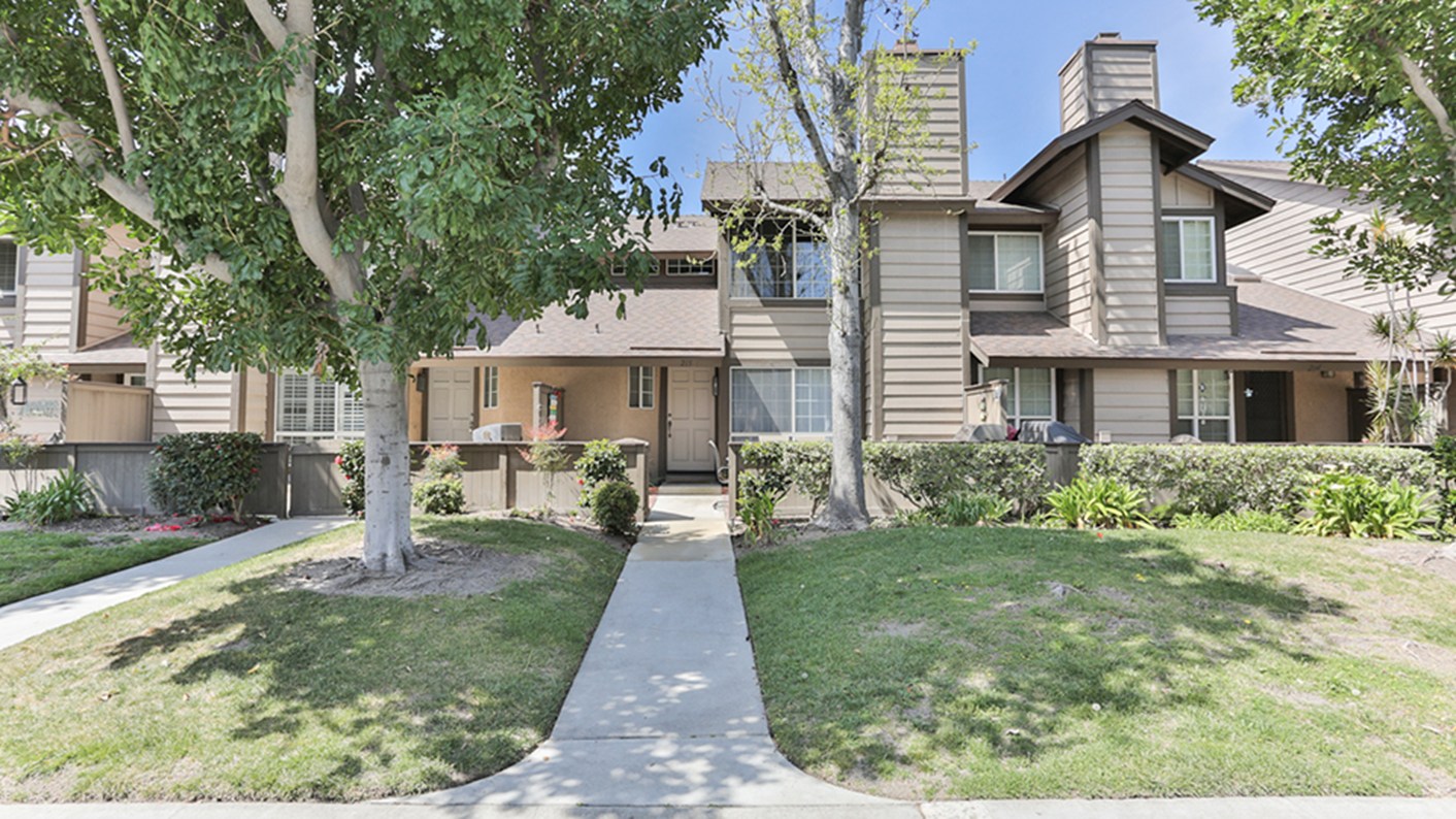 2389 South Mira Court  Unit 215, Anaheim, CA 92802