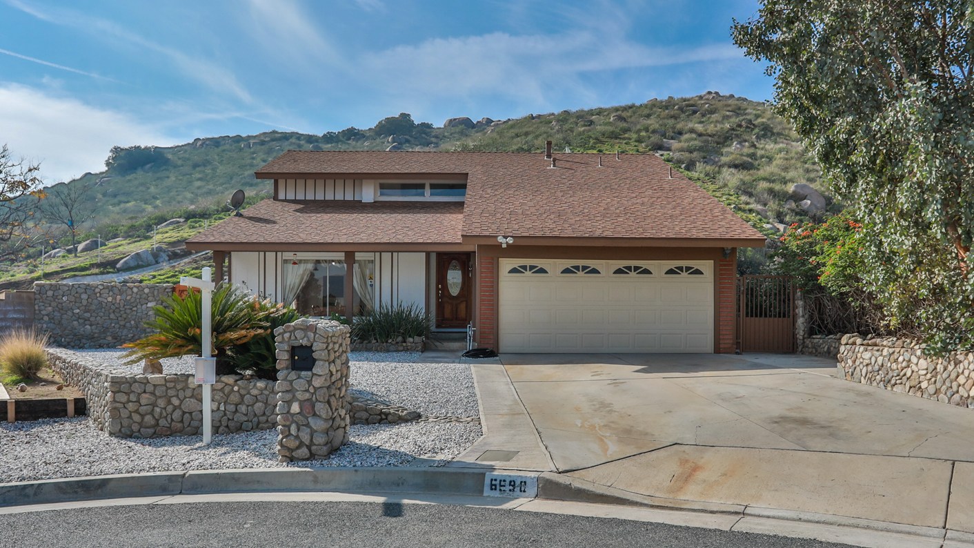 6690 45th Street, Riverside, CA 92509