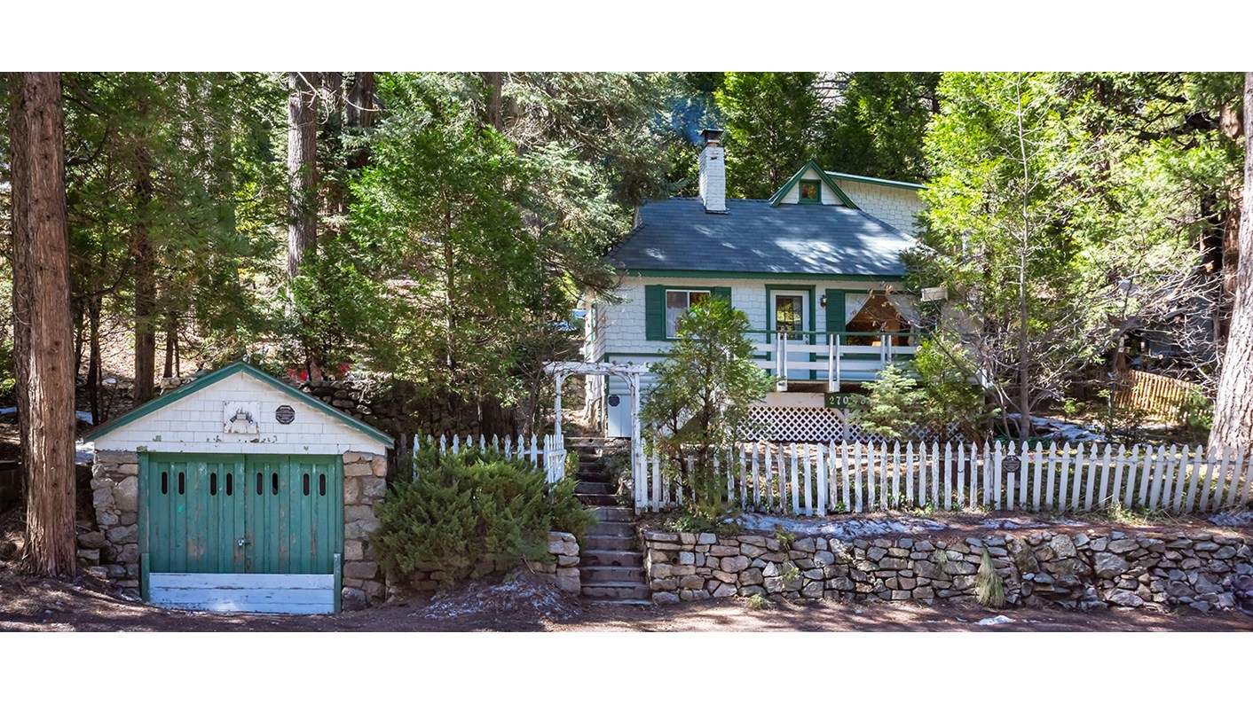 27048 California 189, Lake Arrowhead, CA 92317