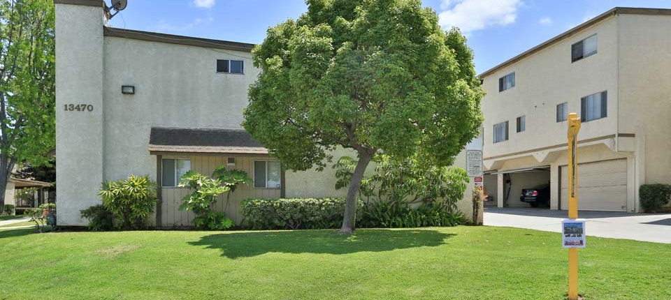 13450 Meyer Rd, Whittier, CA 90605