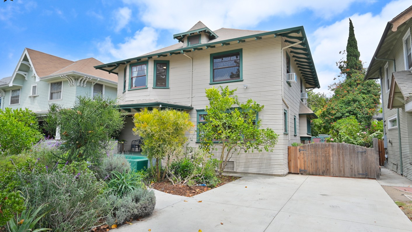 2302 South Budlong Avenue, Los Angeles, CA 90007