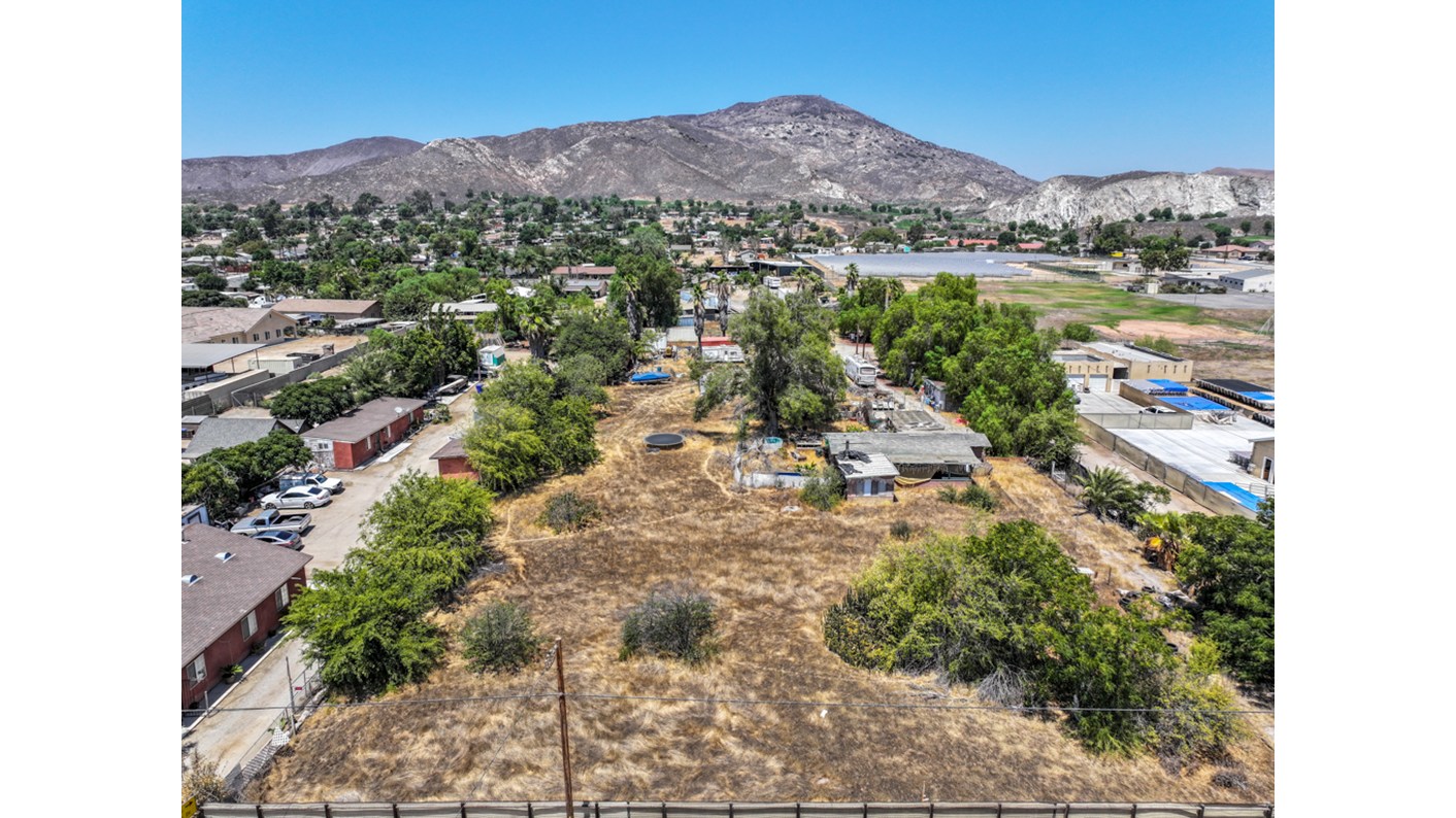 3545 Valley Way, Riverside, CA 92509