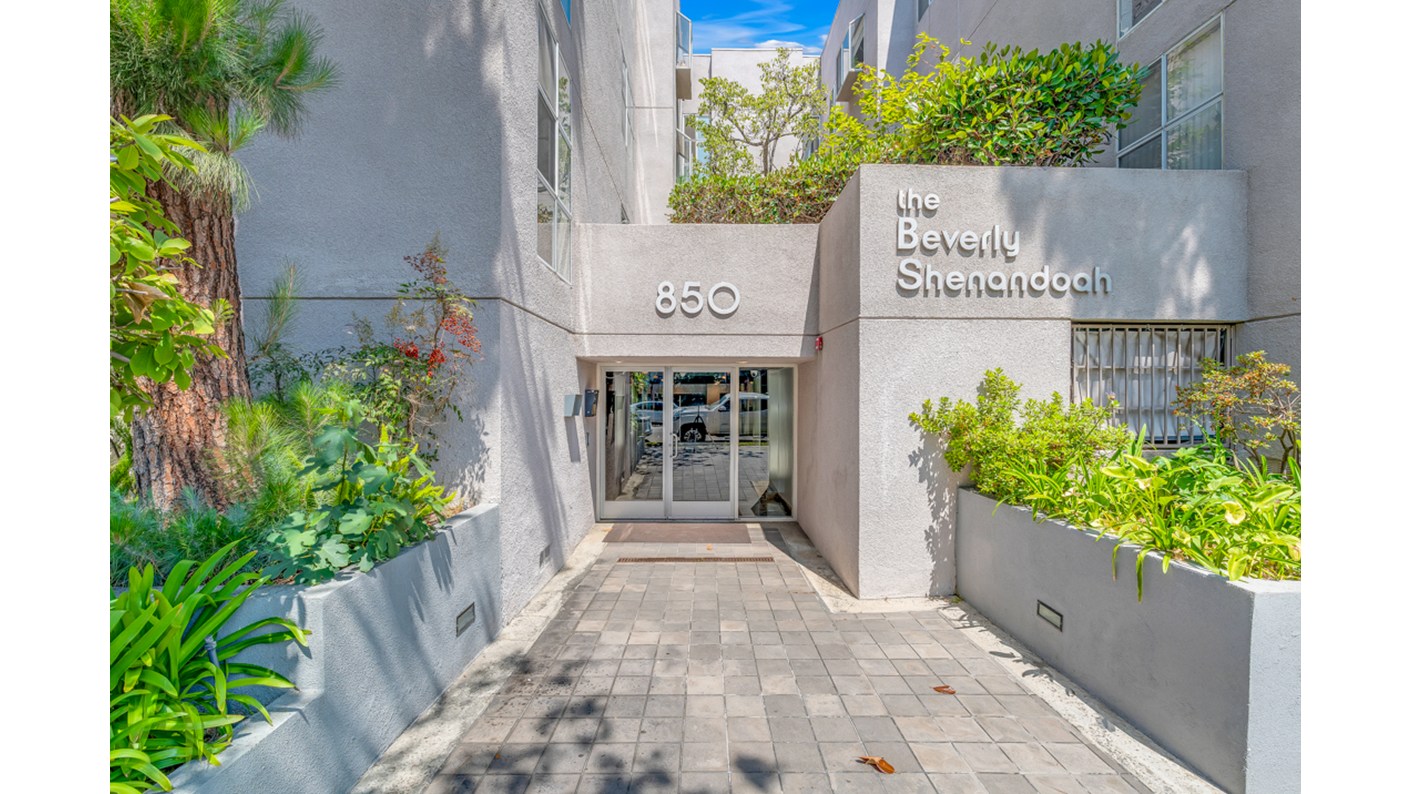 850 South Shenandoah Street 205, Beverly Hills, CA 90035