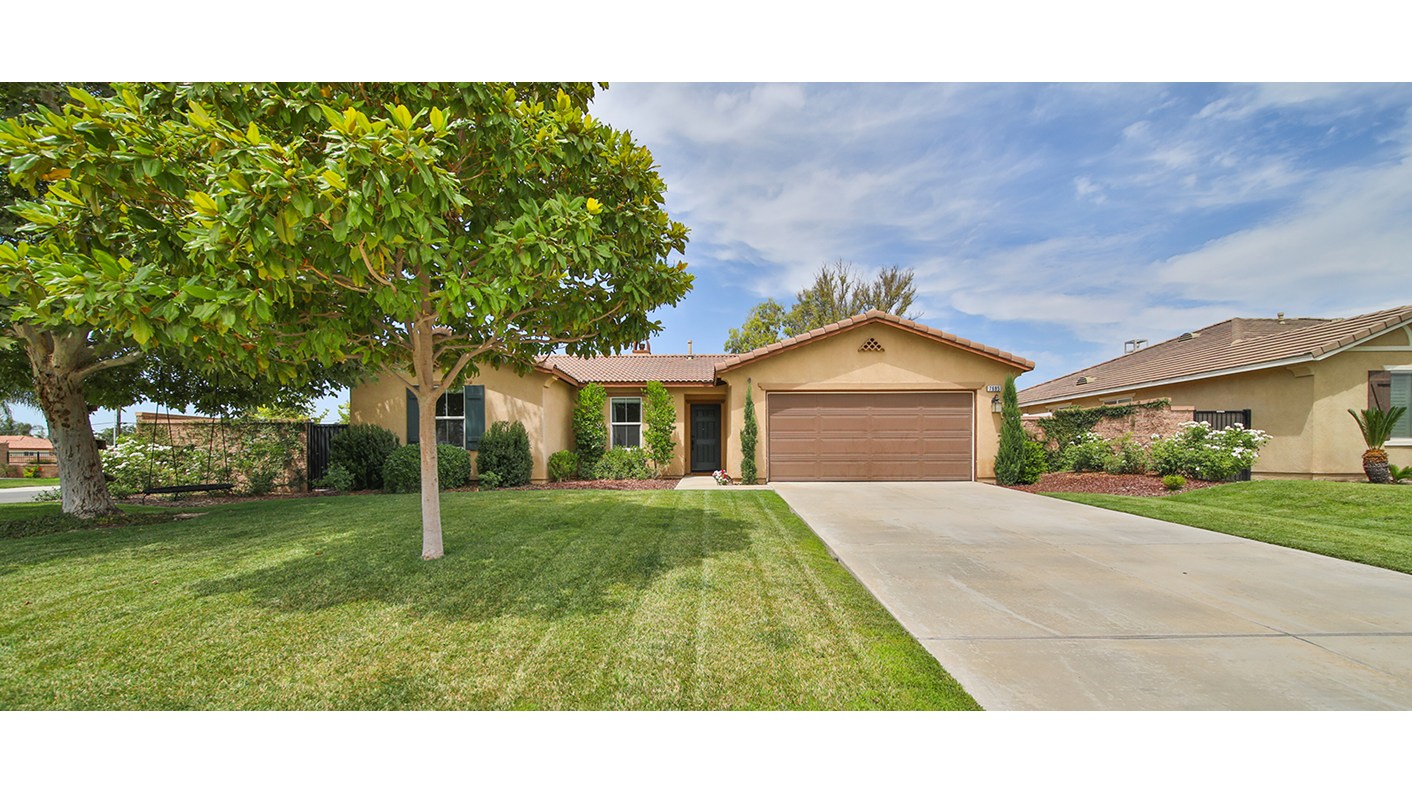 7685 Swan Creek Drive, Eastvale , CA 92880