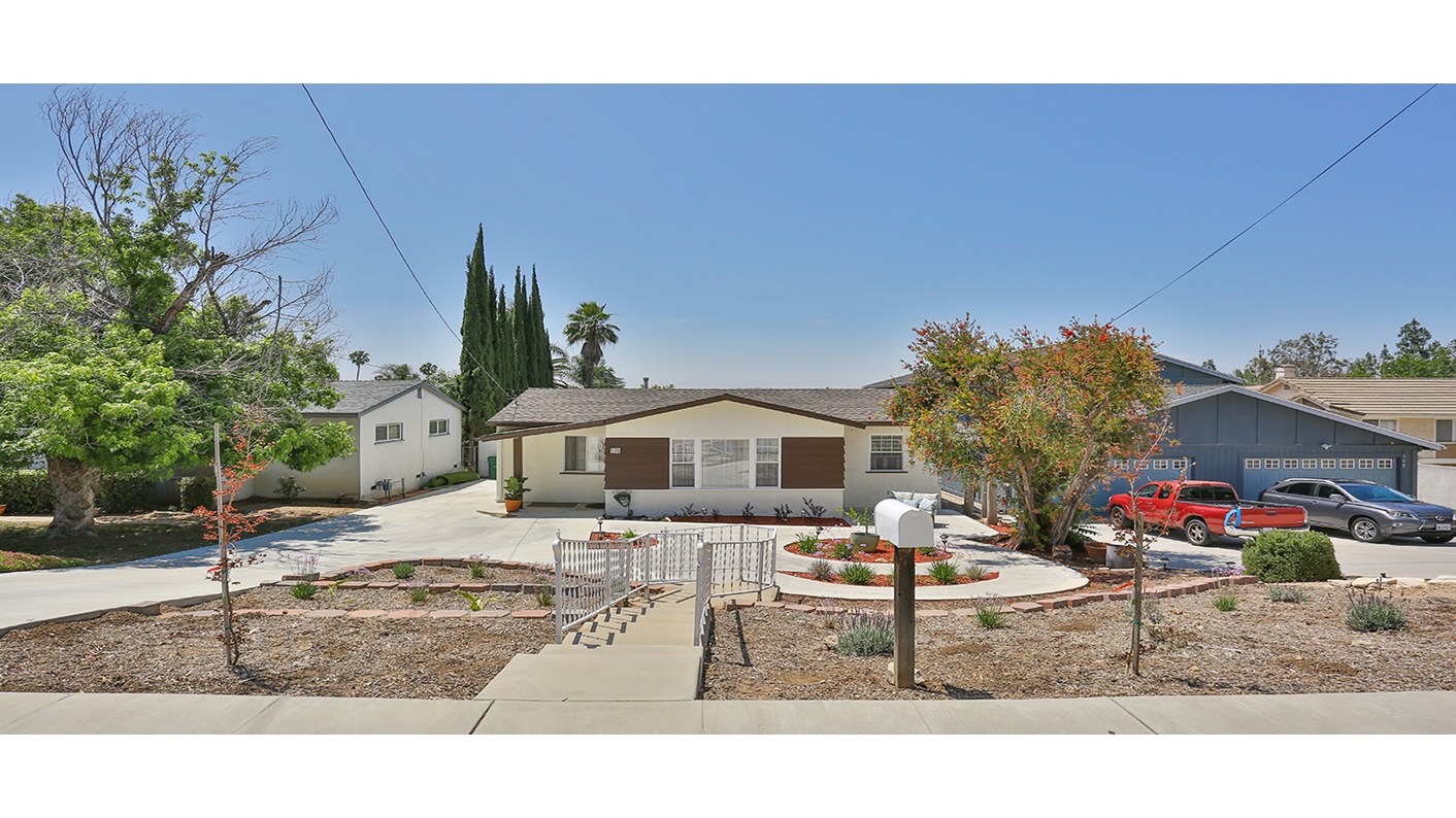 536 West 5th Street, San Dimas, CA 91773