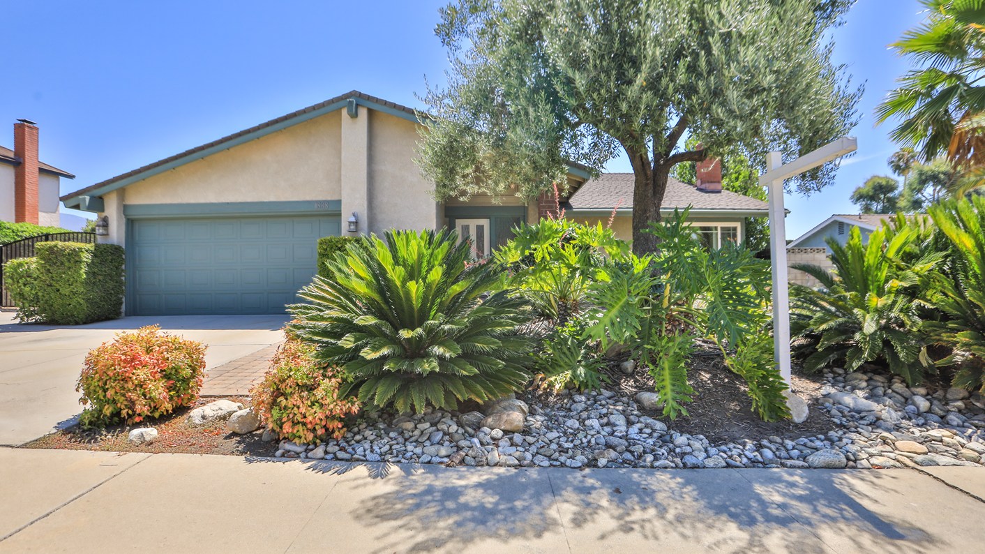 1838 Sugarloaf Avenue, Upland, CA 91784