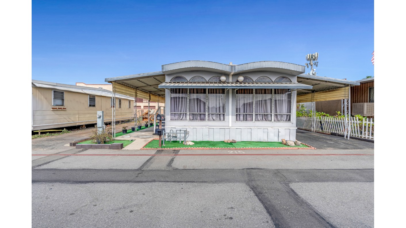 1045 North Azusa Avenue 215, Covina, CA 91722