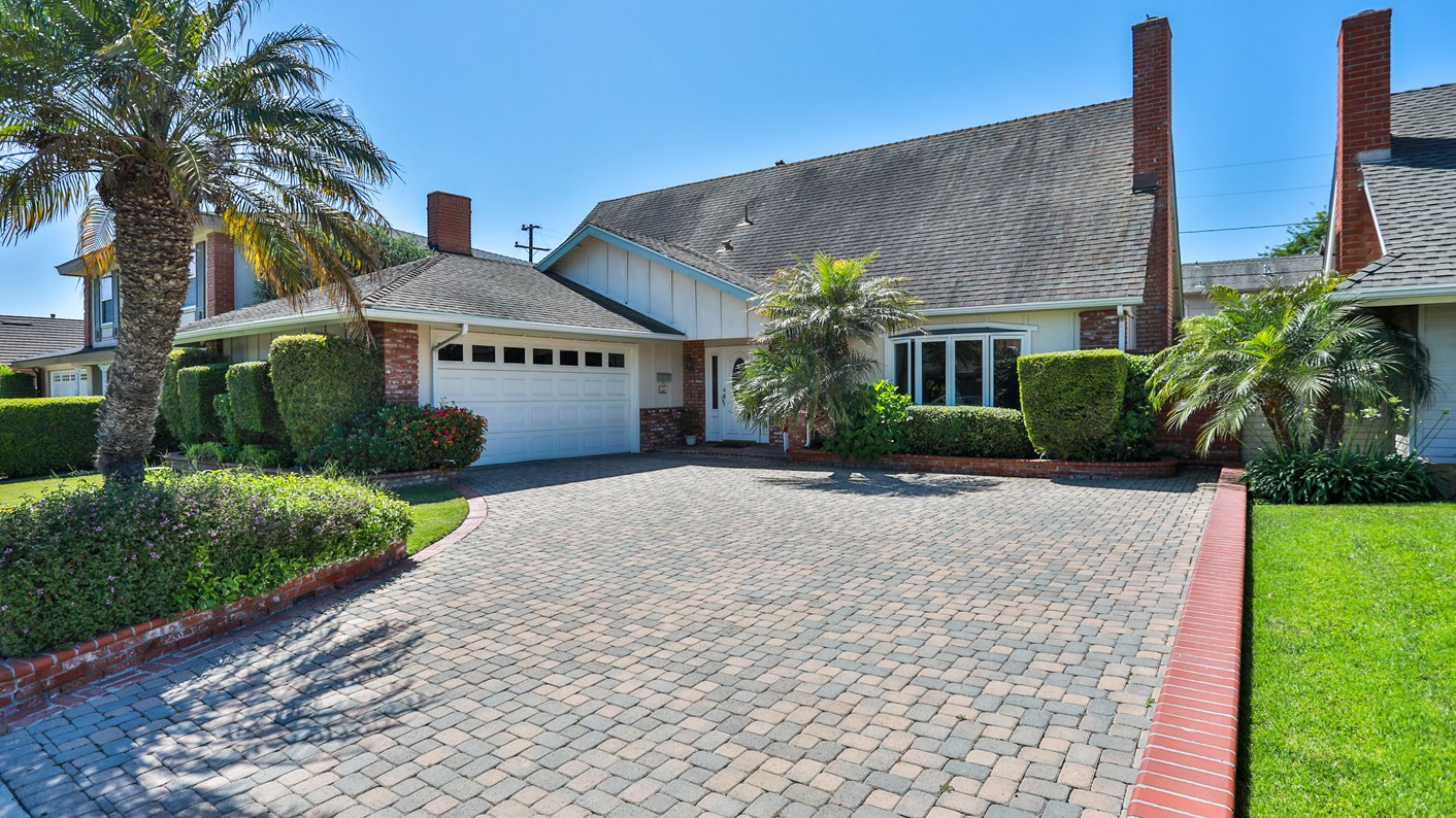 6322 Athena Drive, Huntington Beach, CA 92647