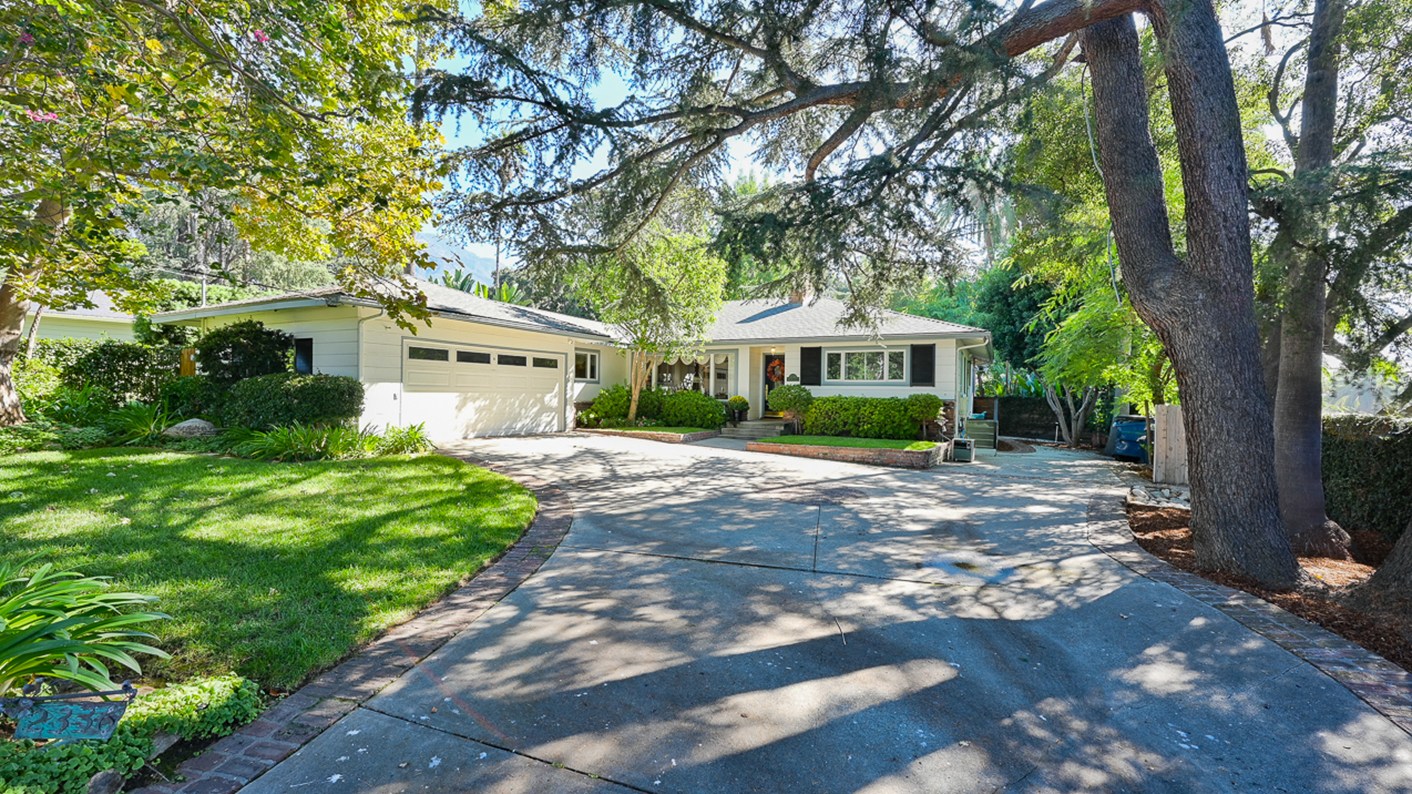 2336 Holliston Avenue, Altadena, CA 91001