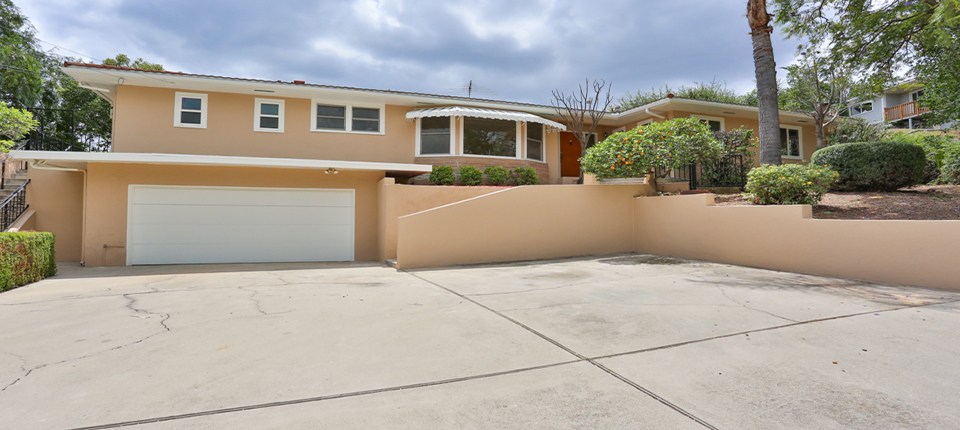 1874 Midvale Dr, Pomona, CA 91768