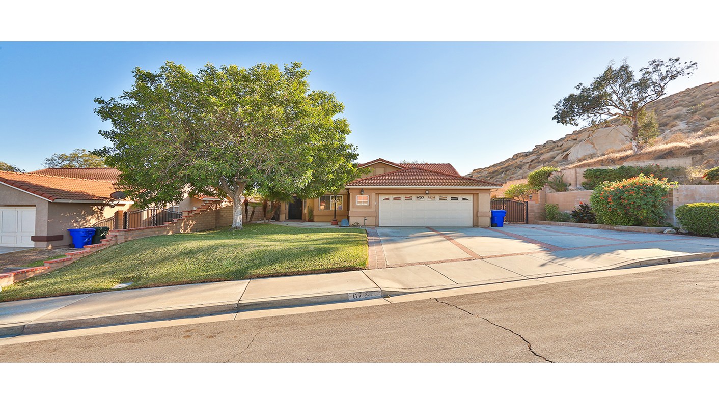 6724 Huntsman Street, Jurupa Valley, CA 92509