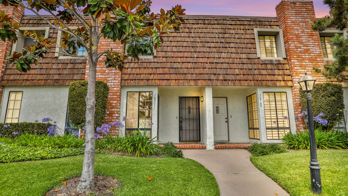 16711 Algonquin Street, Huntington Beach, CA 92649