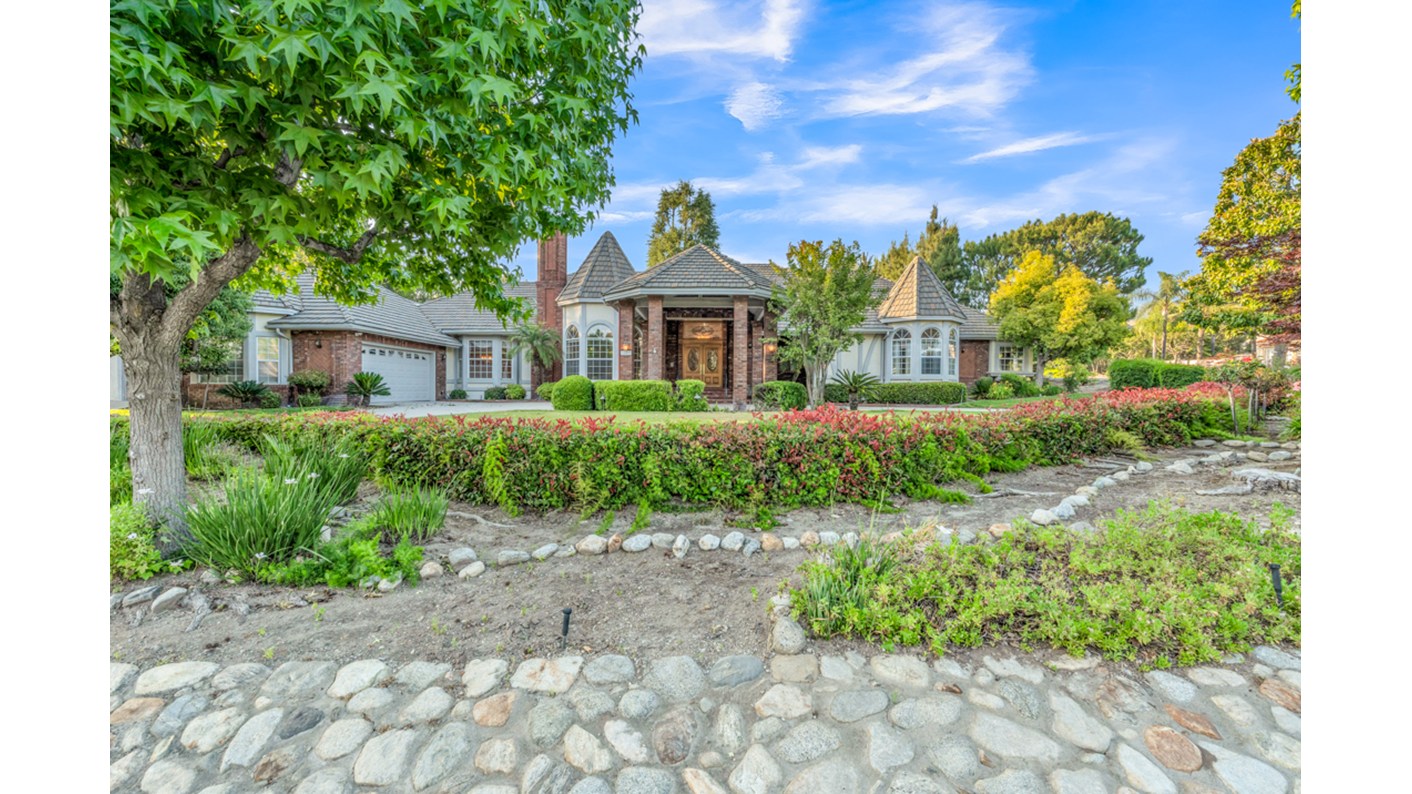 1007 Amarillo Drive, Claremont, CA 91711