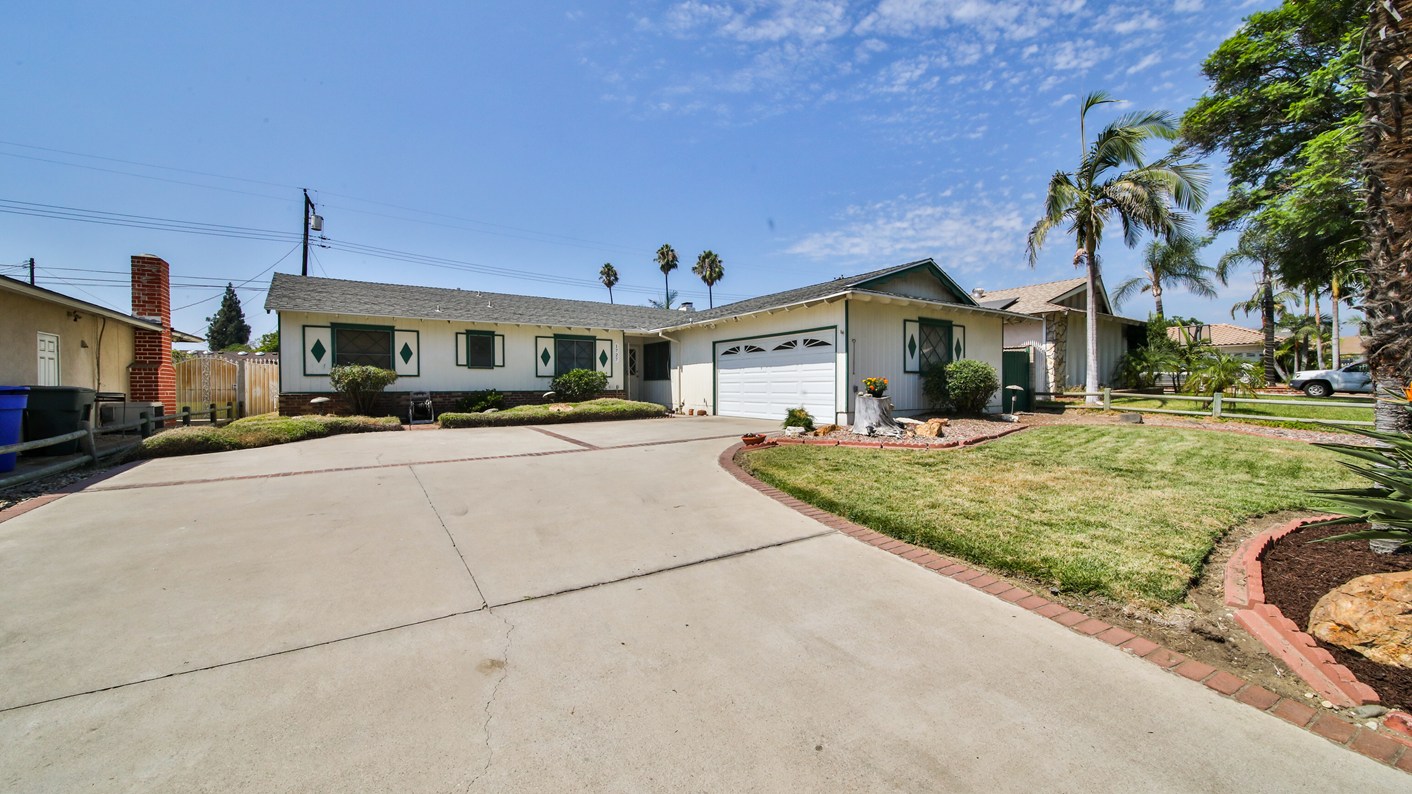 1727 Wayne Street, Pomona, CA 91767