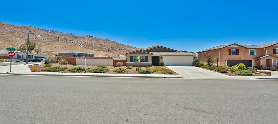 21057 Spring Mountain Road, Riverside, CA 92507
