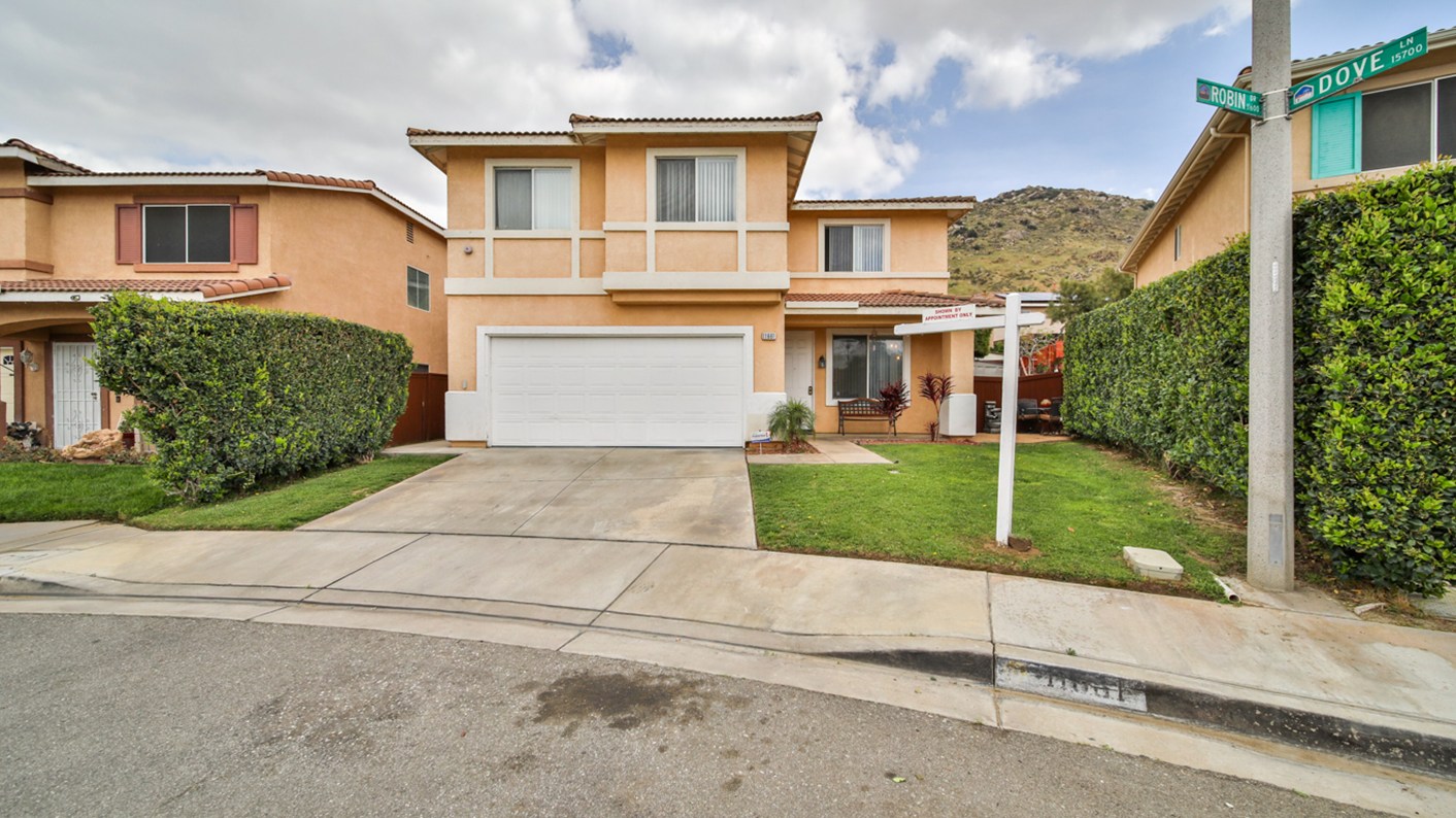 11661 Robin Drive, Fontana, CA 92337
