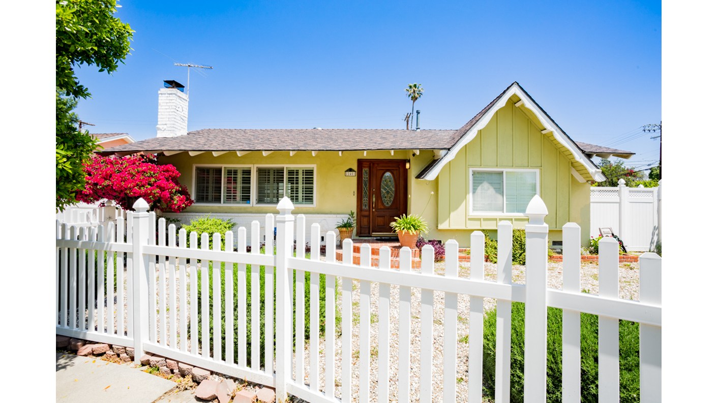 22401 Cantara Street, Canoga Park, CA 91304