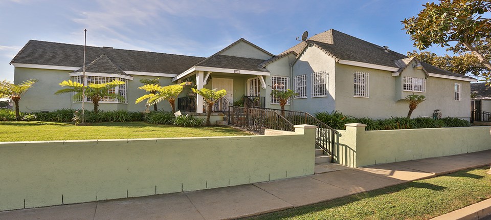 8801 South 6th Avenue, Inglewood, CA 90305