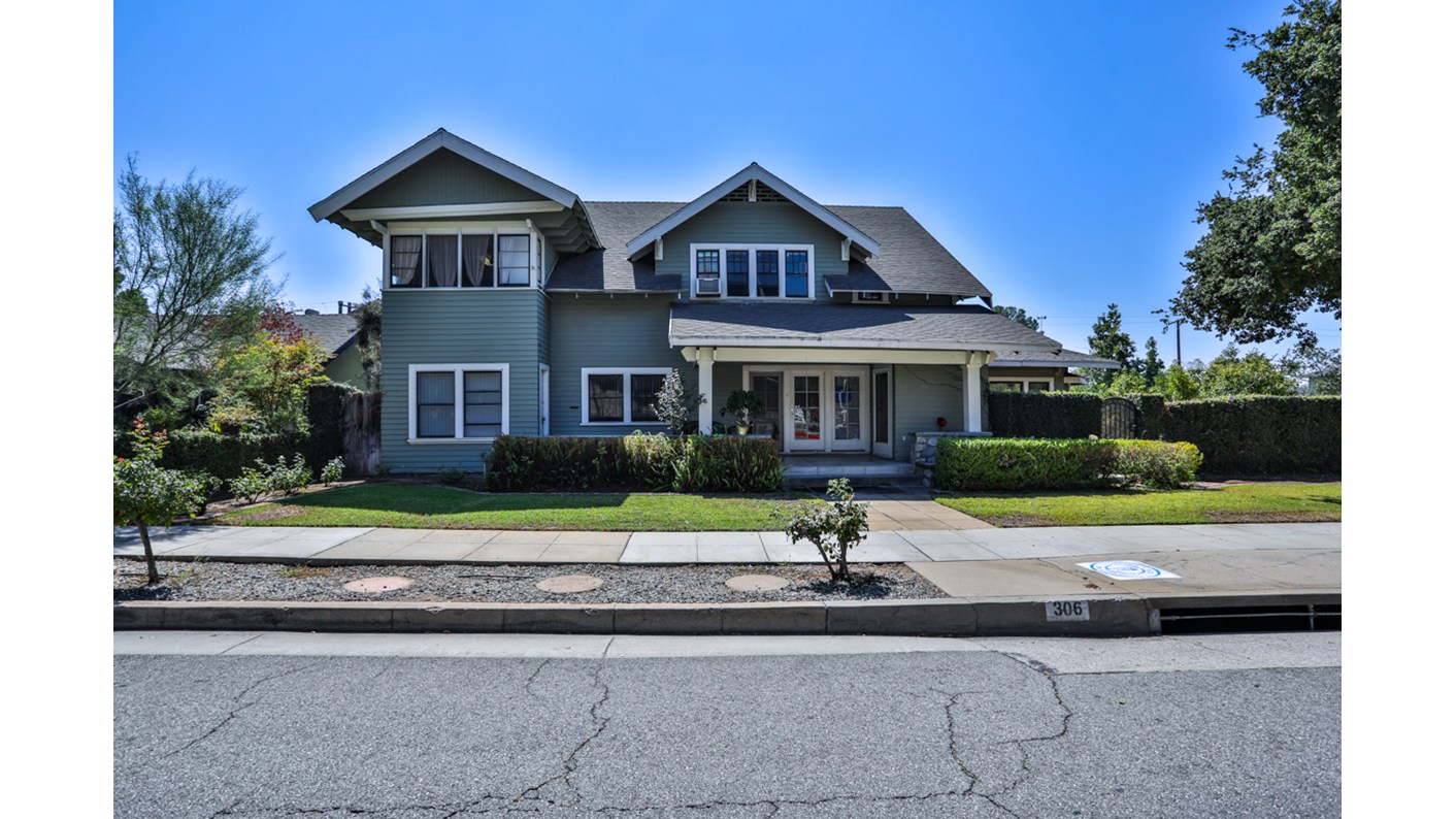 306 East Foothill Boulevard, Glendora, CA 91741