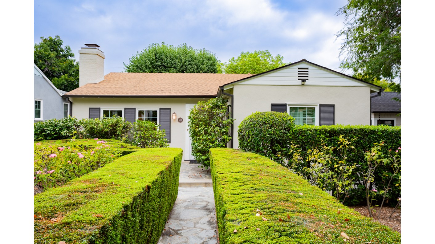 1410 North Grand Oaks Avenue, Pasadena, CA 91104