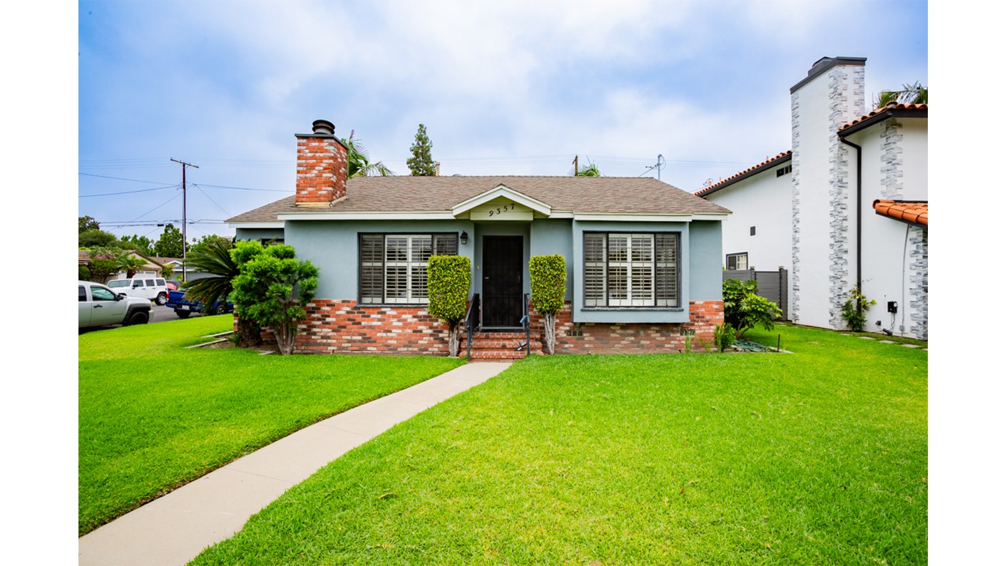 9357 Parrot Avenue, Downey, CA 90240