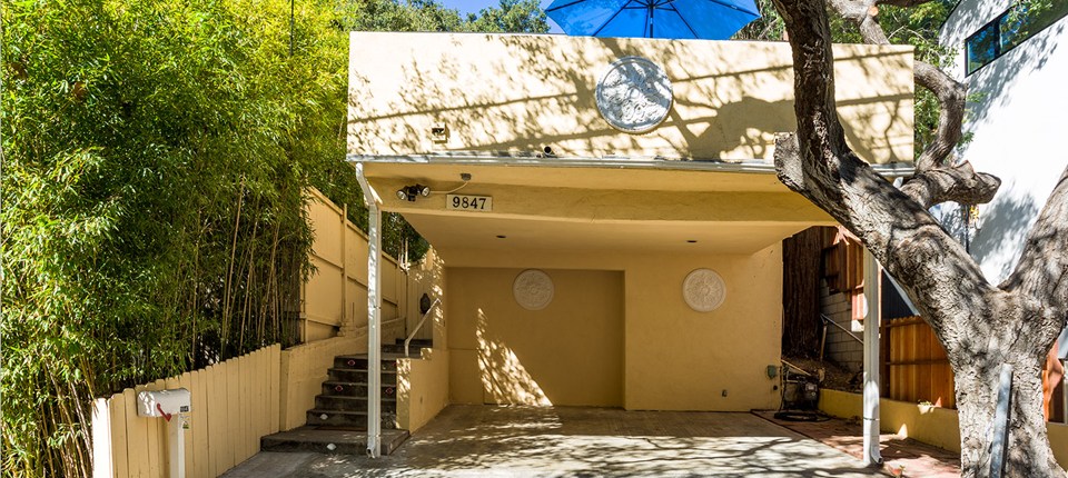 9847 Yoakum Drive, Beverly Hills, CA 90210