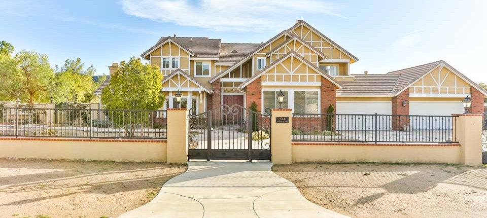 9744 Sweetwater Dr, Agua Dulce, CA 91390