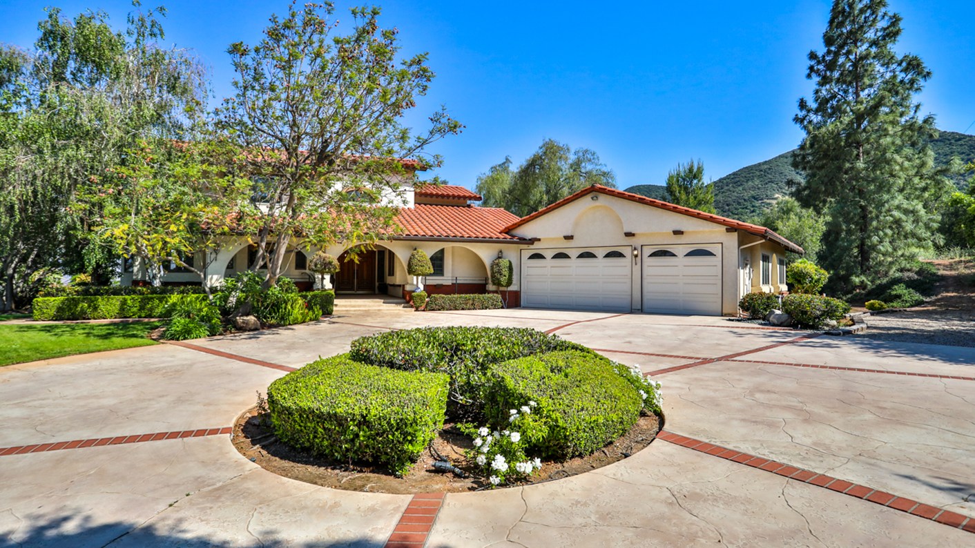 1400 Hidden Springs Drive, Corona, CA 92881