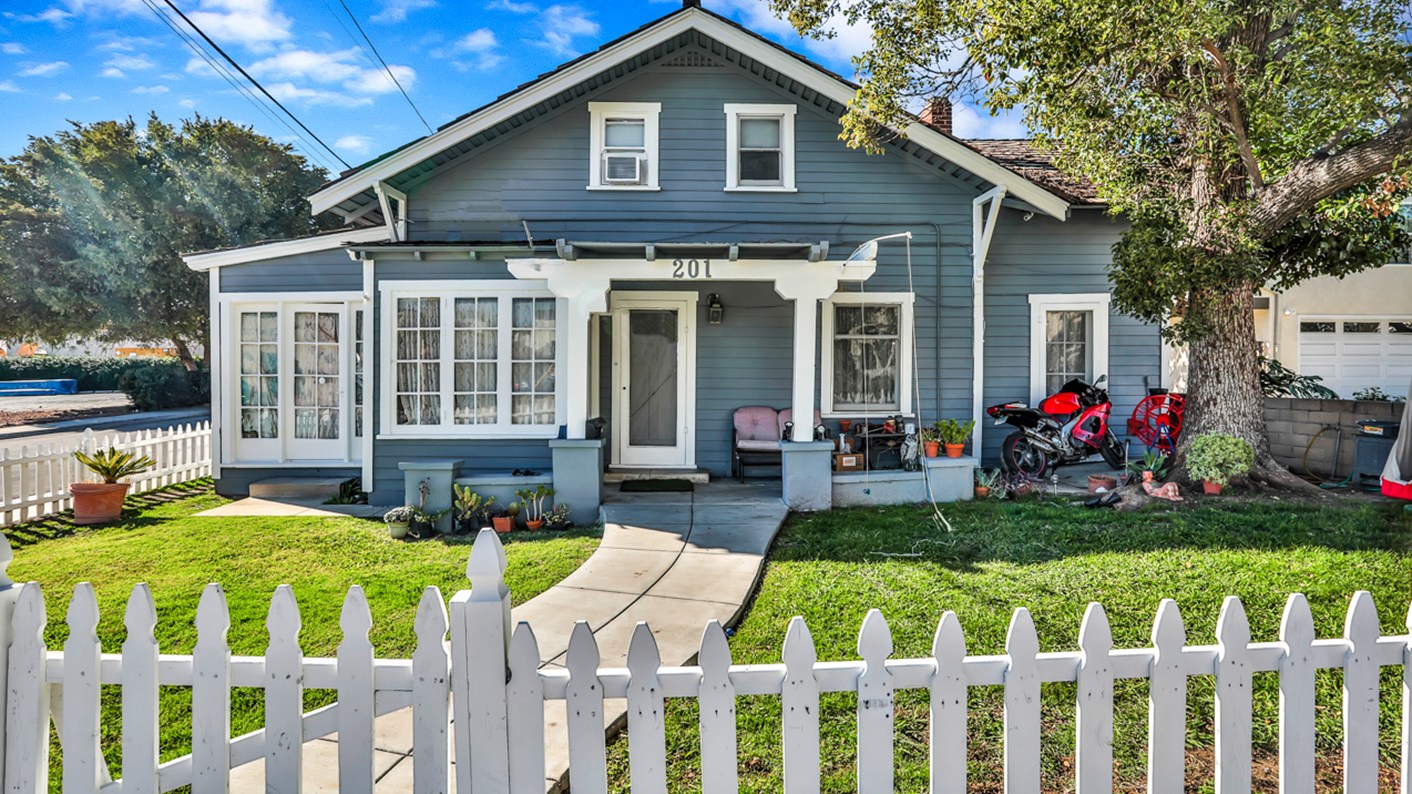 201 North Euclid Street, La Habra, CA 90631