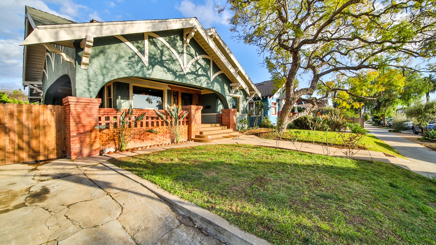 1926 6th Avenue, Jefferson Park, CA 90018