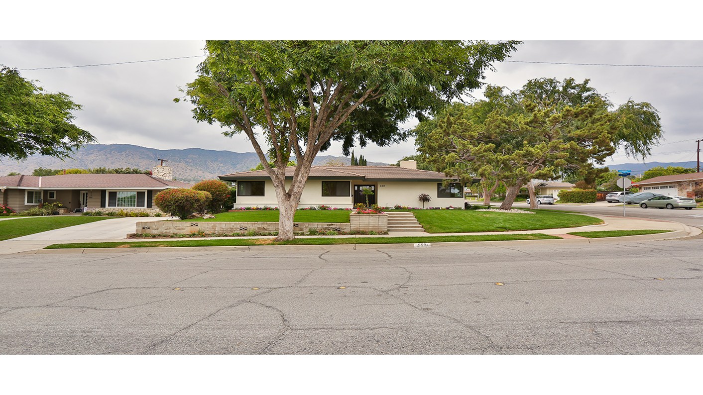 559 East Leadora Avenue, Glendora, CA 91741