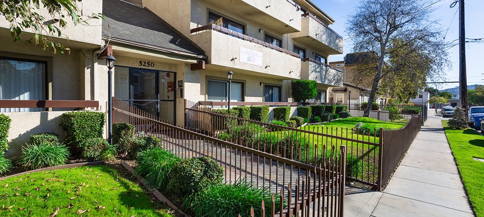 5250 Denny Avenue #206, Los Angeles, CA 91601