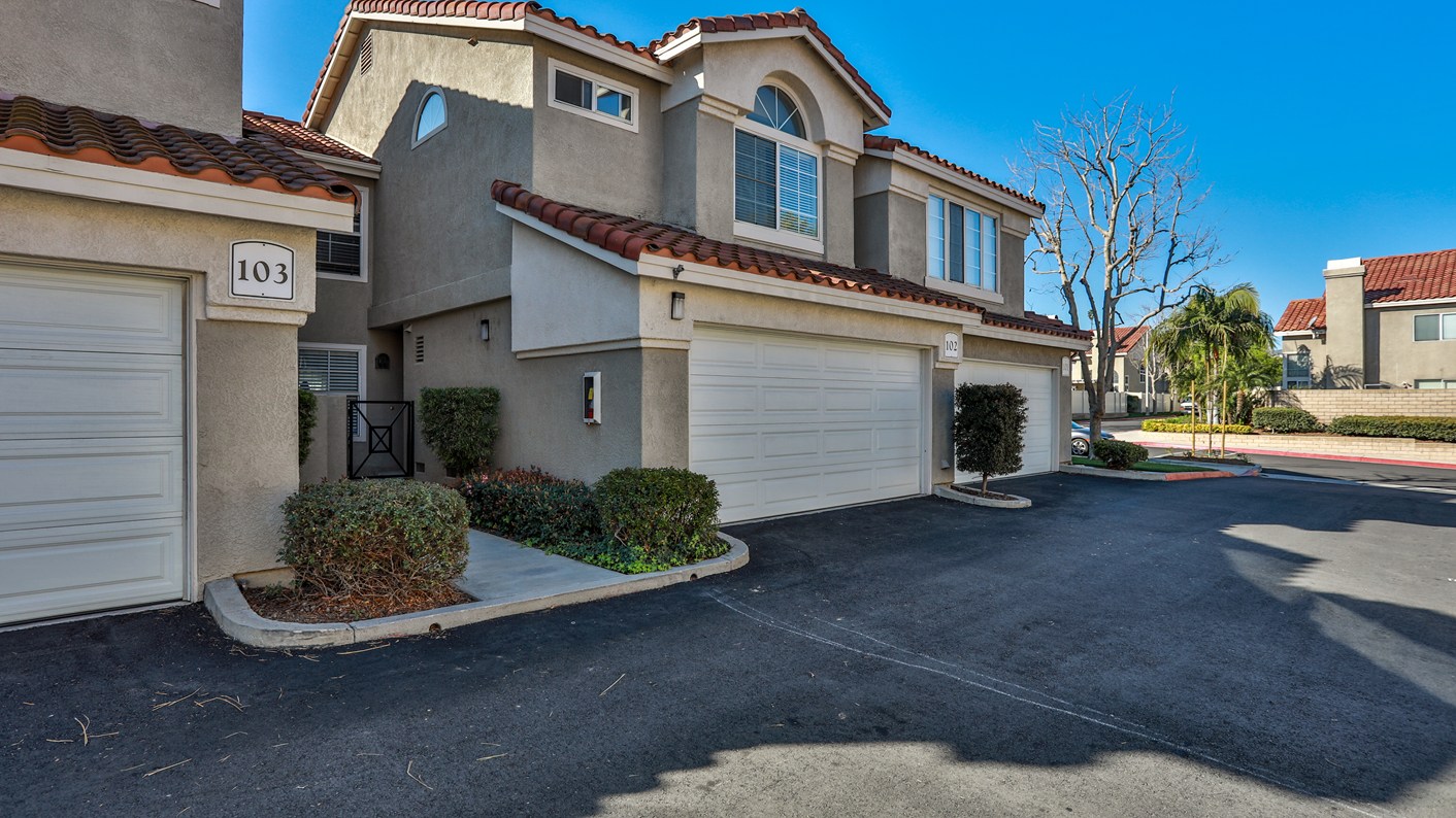 2011 Via Como Court, Corona, CA 92881