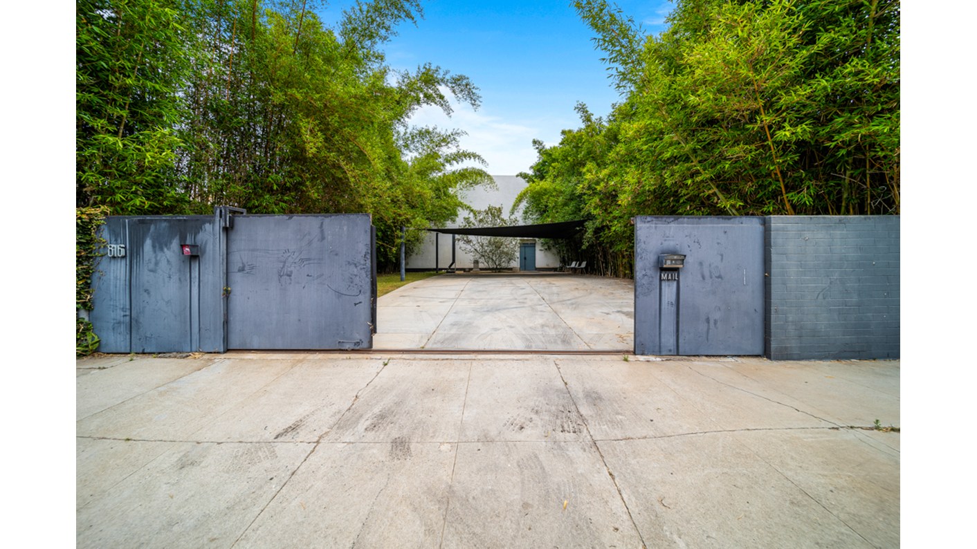 816 Seward Street, Los Angeles, CA 90038