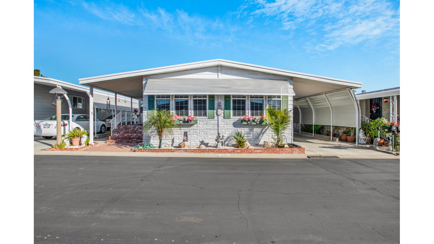 4095 Fruit Street, La Verne, CA 91750