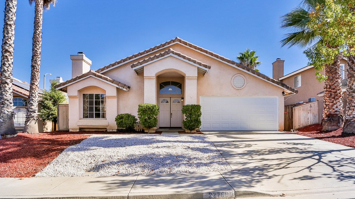 32760 Royal Oak Lane, Lake Elsinore, CA 92530