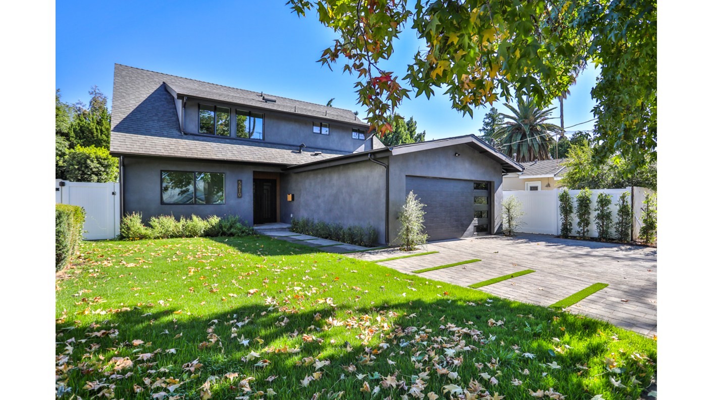 5810 Mammoth Avenue, Van Nuys, CA 91401