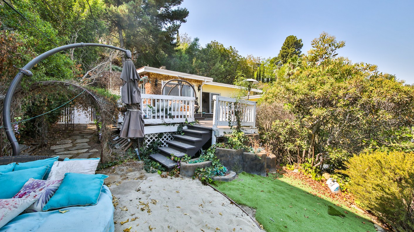 7342 Pacific View Drive, Los Angeles, CA 90068