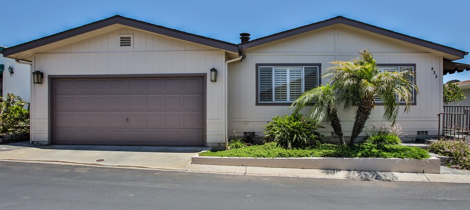 633 Via Santa Cruz, Vista, CA 92081