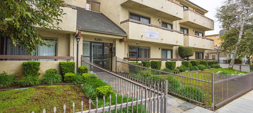 5250 Denny Avenue 301, Los Angeles, CA 91601