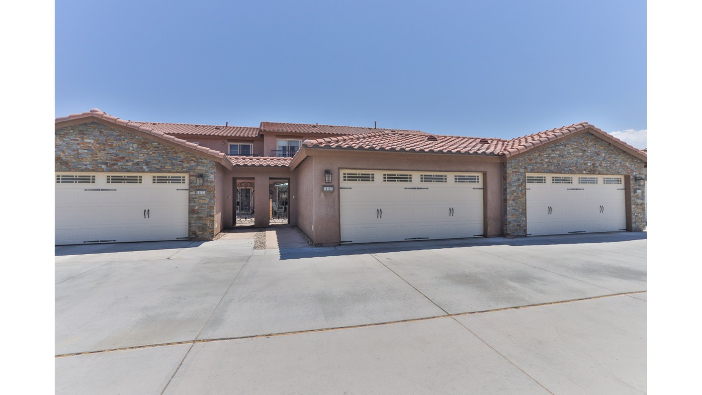 14127 Jicarilla Road Unit 203, Apple Valley, CA 92307