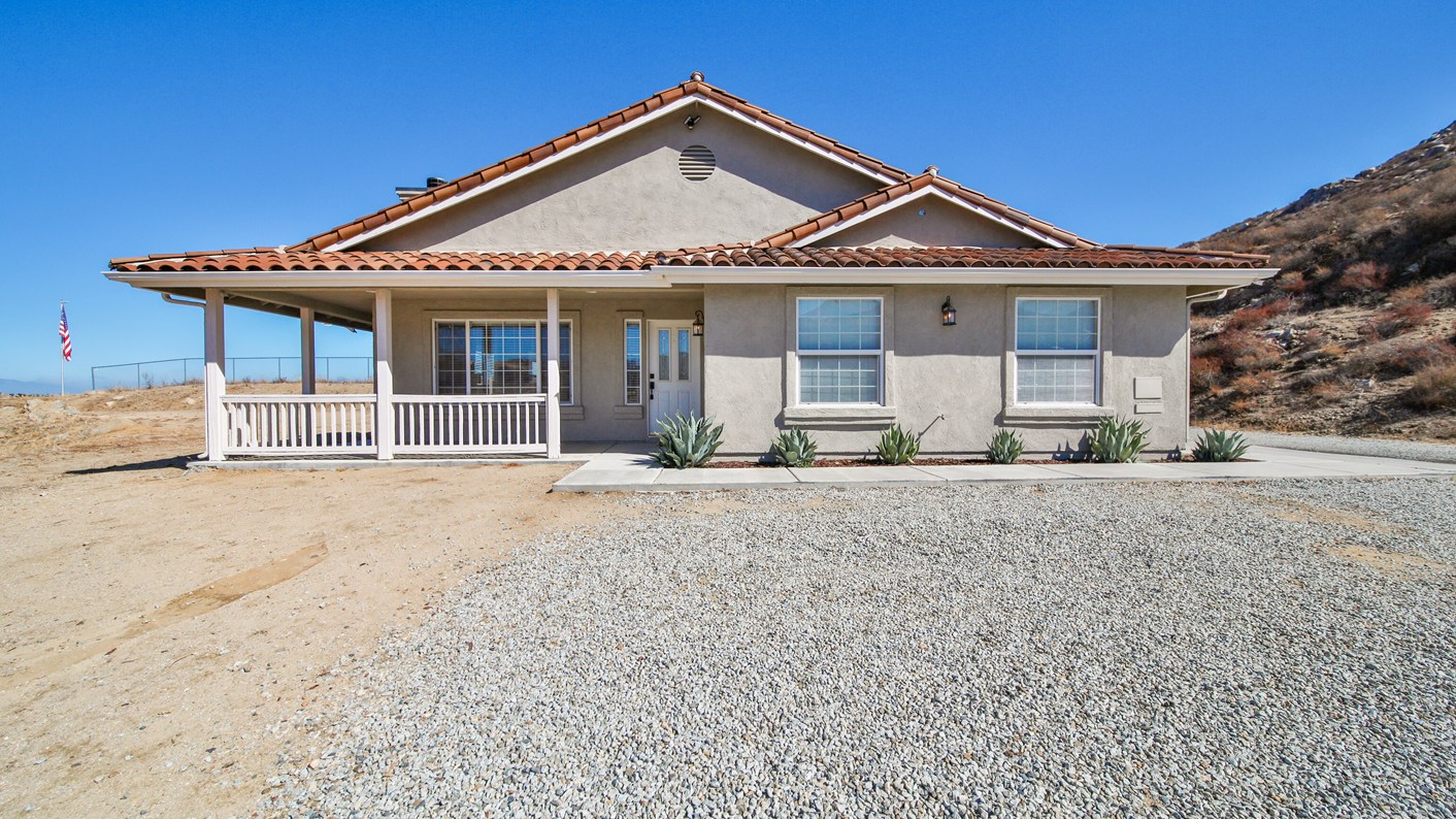 21960 Lake Mathews Drive, Perris, CA 92570