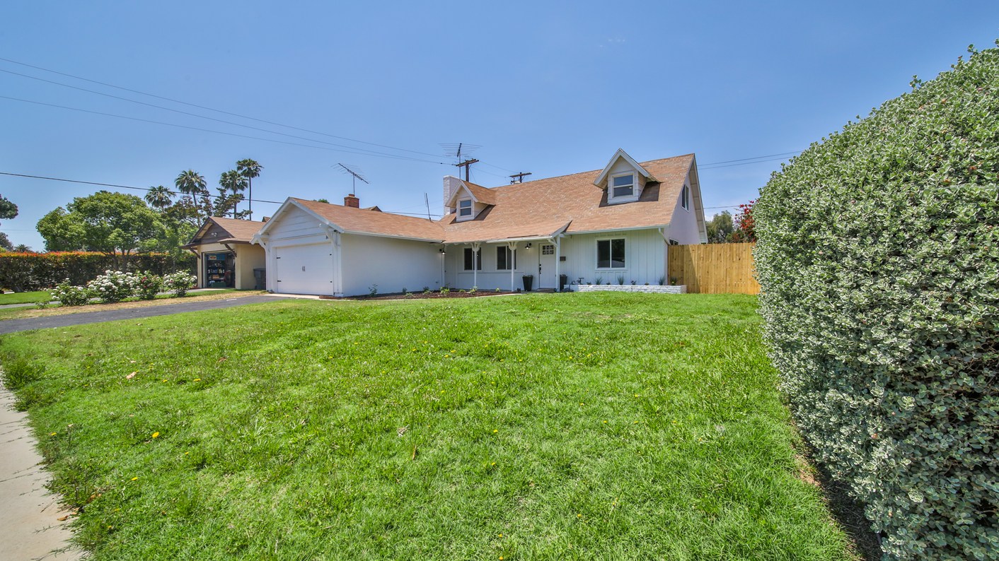 7979 Los Arboles Place, Riverside, CA 92504