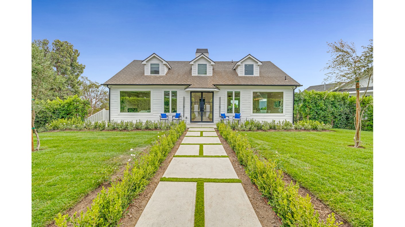 430 West Kenneth Road, Glendale, CA 91202