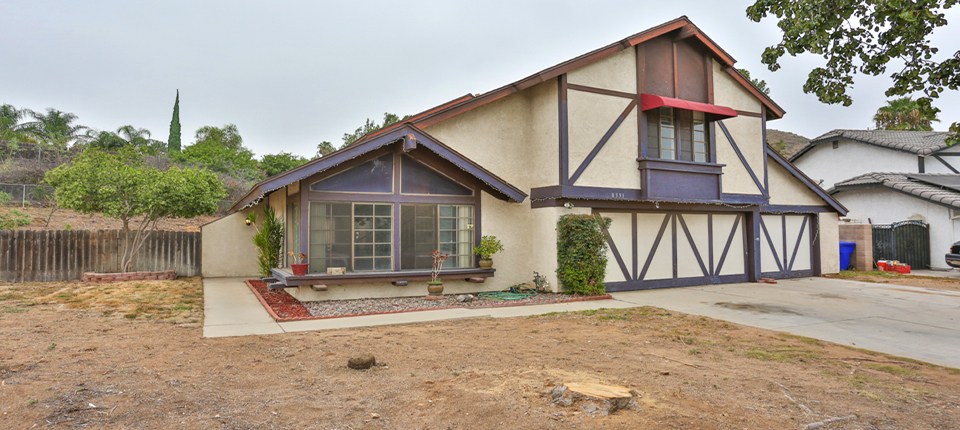 8391 Tamarind Ln, Riverside, CA 92509