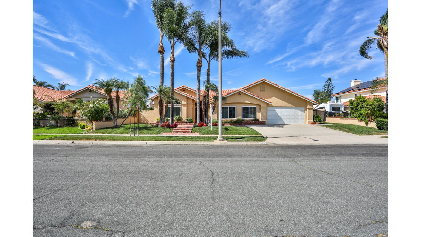 675 Avenida Terrazo, Corona, CA 92882