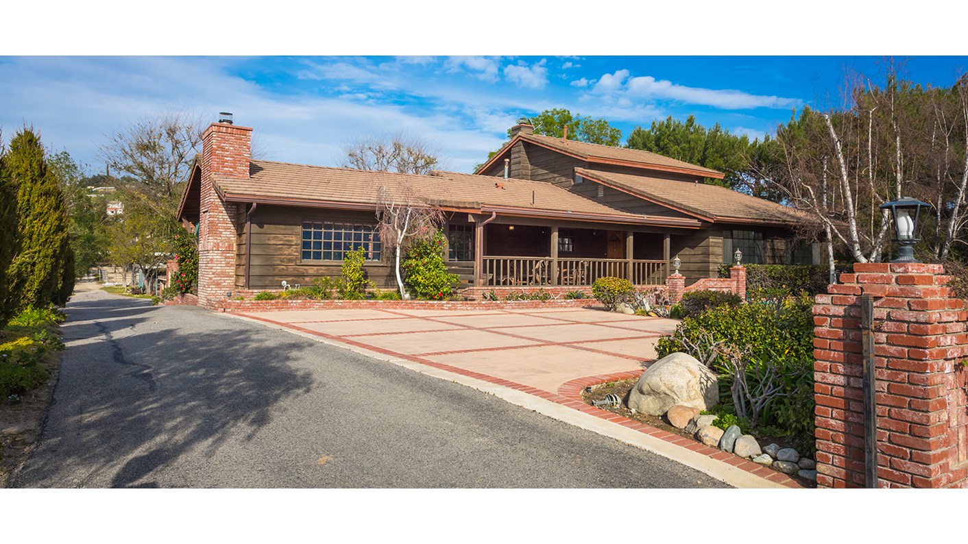 28427 West Driver Avenue, Agoura Hills, CA 91301