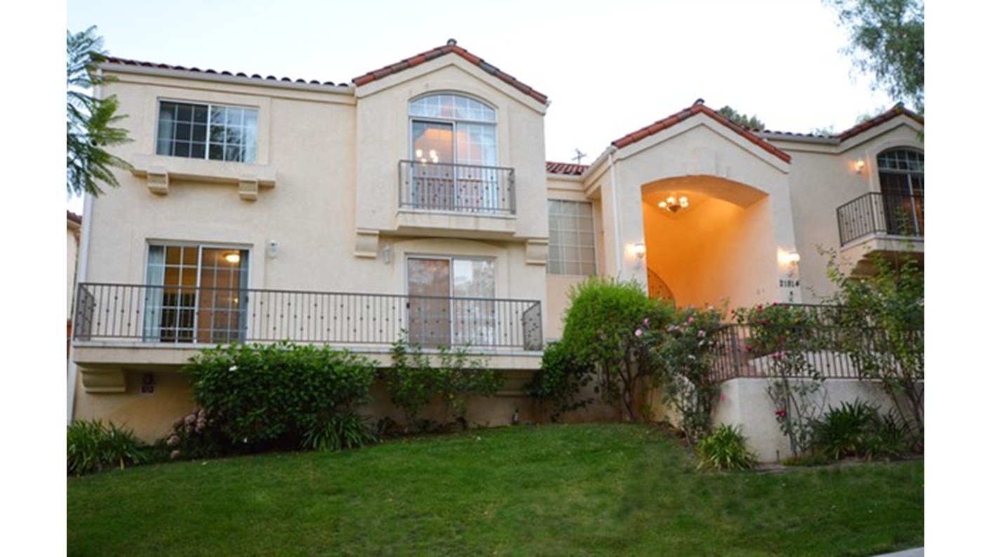 21814 Ambar Drive, Woodland Hills, CA 91364