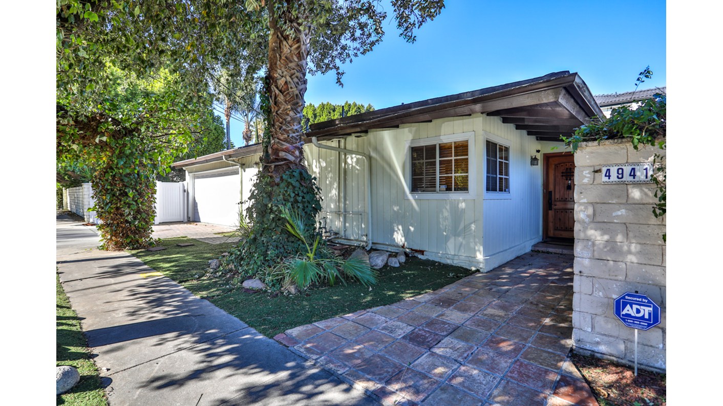 4941 Valjean Avenue, Encino, CA 91436